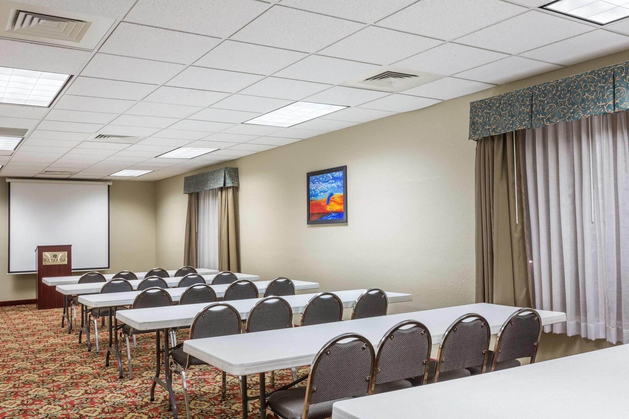 Quality Inn Zephyrhills-Dade City Bagian luar foto