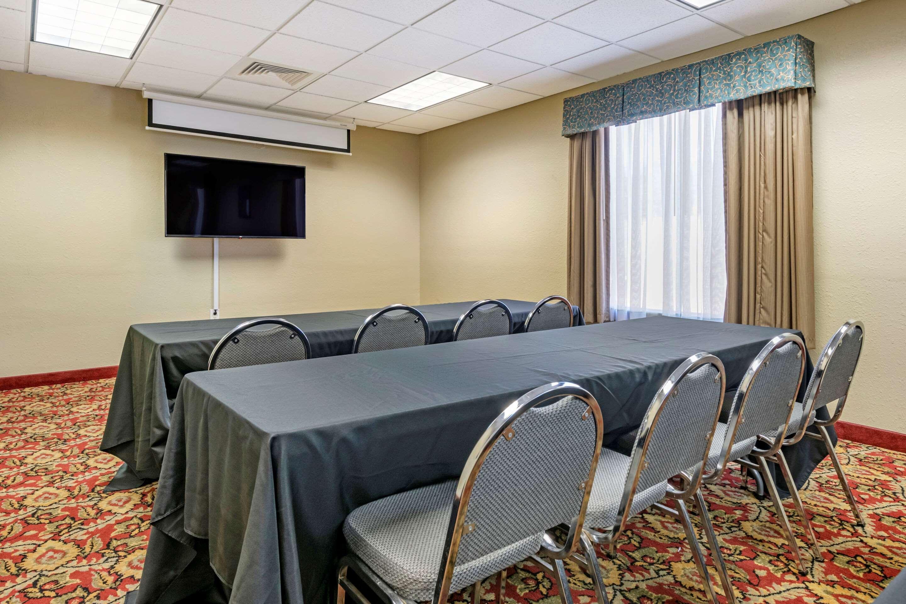 Quality Inn Zephyrhills-Dade City Bagian luar foto