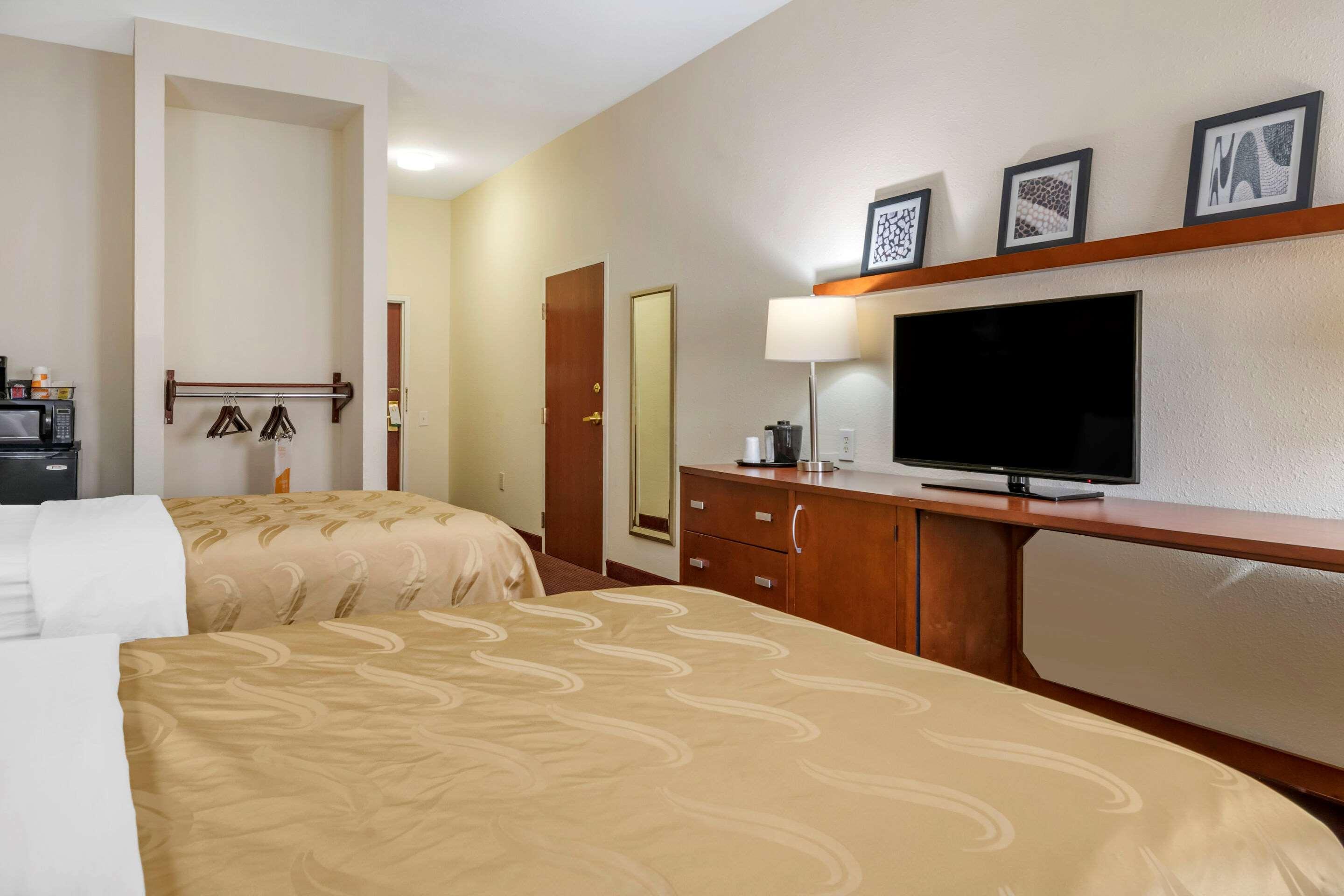 Quality Inn Zephyrhills-Dade City Bagian luar foto
