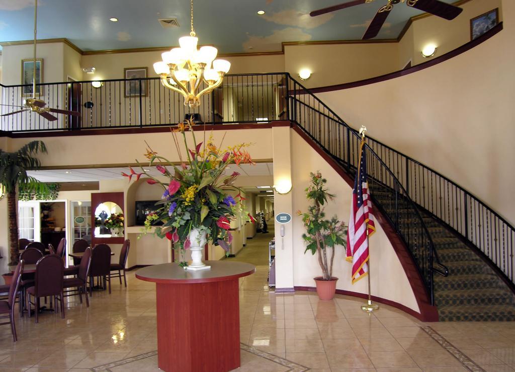 Quality Inn Zephyrhills-Dade City Bagian luar foto