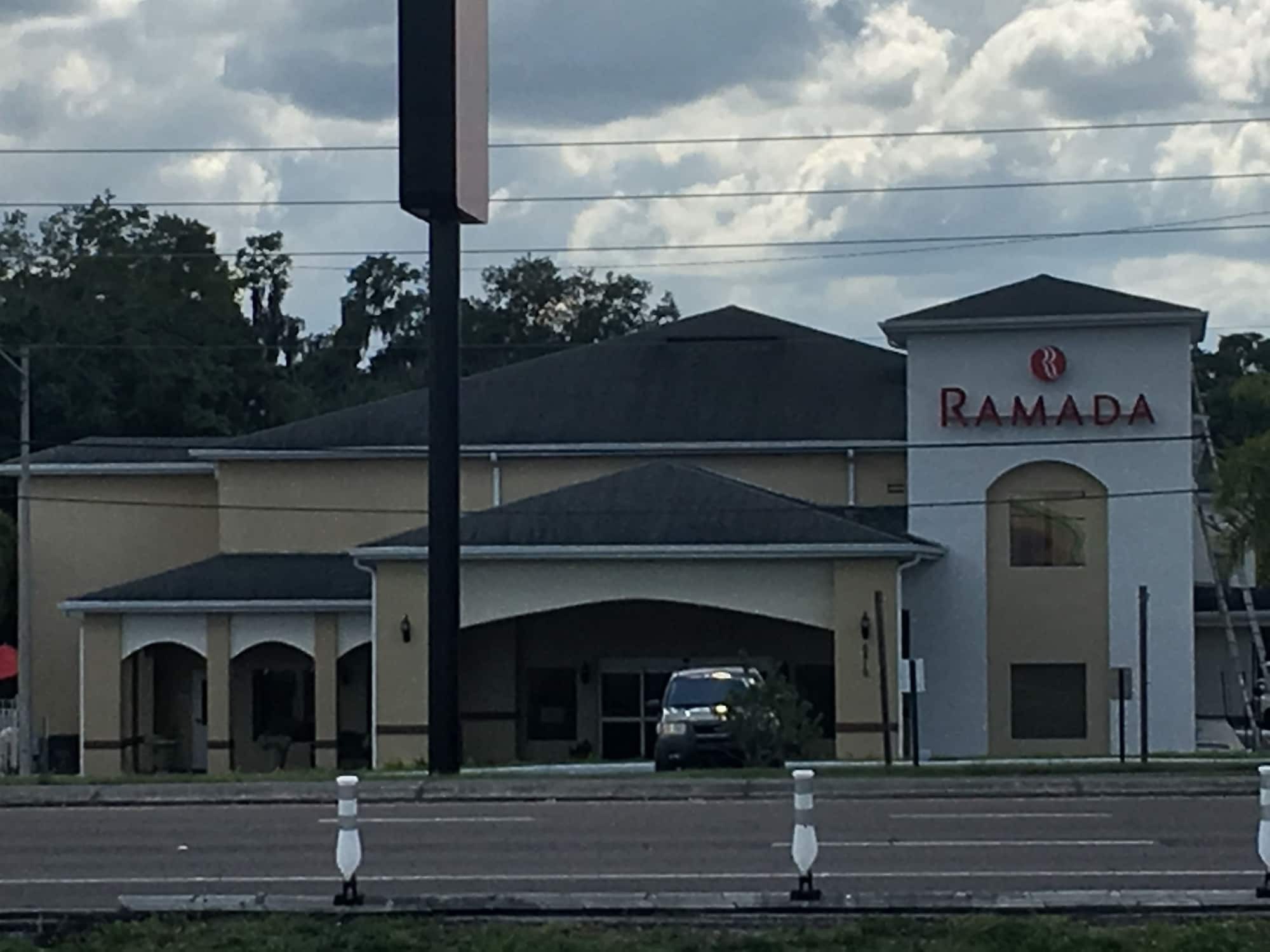 Quality Inn Zephyrhills-Dade City Bagian luar foto